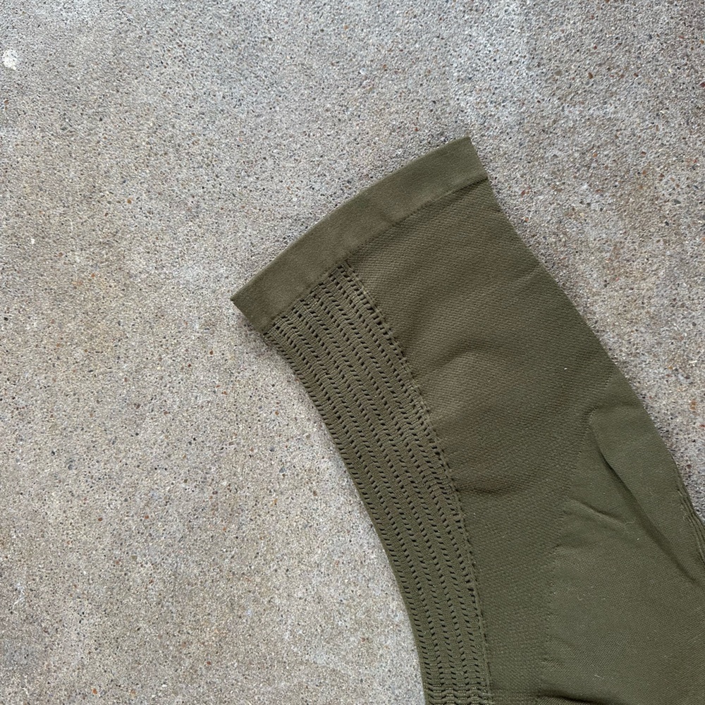 Lululemon Flow & Go Crop Legging 19” in Military Green Activewear Cropped Tight - Picture 9 of 9